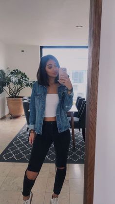 Basic outfit with denim jacket, white tube top underneath, black jeans and white platform shoes #platformshoesdiy Outfit Ideas With Jean Jacket, Jean Jacket Outfits Women, Outfit Ideas Jean Jacket, Outfits With Jean Jacket, Denim Jacket Outfit, Boyfriend Jean, Pinterest Outfits, Teenager Outfits, Winter Trends