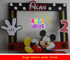 a mickey mouse photo frame with the word age ideas in spanish and an image of mickey mouse