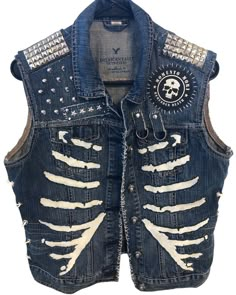 Denim Battle Jacket, Punk Fashion Diy, Battle Jacket, Style Vest, Estilo Punk, Jacket Vest, Punk Outfits, Punk Style, Fabric Paint