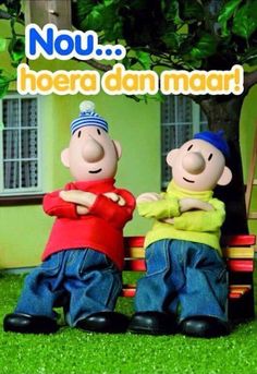 two cartoon characters sitting on top of a bench in front of a house with the caption kik's, viendenboek