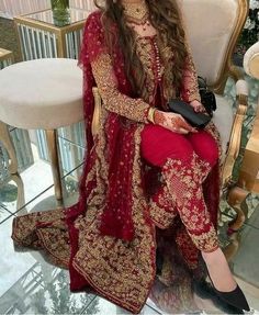 Heavy Dresses, Pakistani Fashion Party Wear, Beautiful Pakistani Dresses, Bridal Dress Fashion, Afghan Dresses