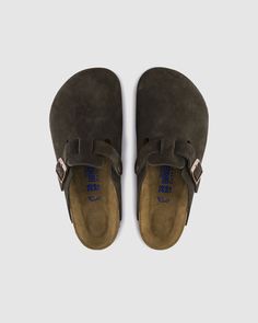 The BIRKENSTOCK Boston clog. Soft suede upper and foam padding provide all-day comfort, while the natural design supports your feet. A versatile classic for year-round wear. Boston Clog, Natural Design, Birkenstock Boston Clog, Birkenstock Boston, Nature Design, Trouser Jeans, Soft Suede, Birkenstock, Clogs