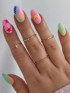 spring indie nail design June Birthday Nails, Nail Designs Crazy, Mix Match Nails, Pretty Acrylic Nails, Short Acrylic Nails