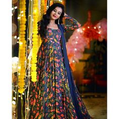 Long Frocks For Women, Frock Designs For Women, Floral Long Frocks, Kurtis For Women, Long Frock Designs, Long Gown Design, Simple Frocks, Anarkali Dress Pattern