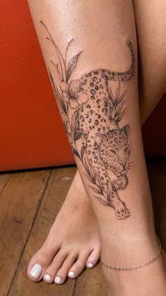 Jaguar Tattoo, Leopard Tattoos, Inspiration Tattoos, Tattoos For Black Skin, Dope Tattoos For Women, Thigh Tattoos Women, E Tattoo, Tattoo Feminina, Tiger Tattoo