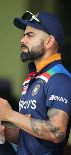 Virat Kohli Virat Kohli Indian Jersey, Albert Einstein Photo, Mumbai Indians Ipl, Cricket Quotes, Kohli Wallpapers, Crickets Funny, Hindu Quotes