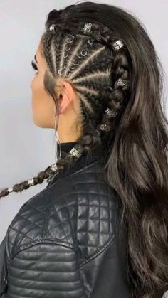 Makijaż Sugar Skull, Rave Hair, Viking Hair, Hoco Hair Ideas Down, Festival Hair, Hoco Hair Ideas, Hoco Hair, Braids For Long Hair, Bride Hairstyles