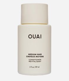 If you’re the Goldilocks of hair types, we’ve got the conditioner that’s justttt right. This Travel Size Medium Conditioner is for strengthening strands that are in-between Fine & Thick. It fights frizz, battles breakage and adds shine for your healthiest hair ever. Ouai Haircare, Shampoo For Fine Hair, Travel Shampoo, Detox Shampoo, Refill Pouch, Celebrity Stylist, Tropical Scent, Scalp Scrub, Anti Dandruff Shampoo