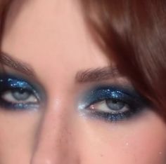 Smokey Blue Eyeshadow Looks, Eyeshadow No Eyeliner Look, Blue Iridescent Makeup, Eras Tour Makeup, Funky Makeup