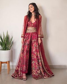 Trendy Outfits Indian, Mehendi Outfits, Diwali Outfits, Indian Outfits Lehenga, Traditional Indian Dress, Indian Dresses Traditional, Traditional Indian Outfits, Designer Dresses Casual, Stylish Party Dresses