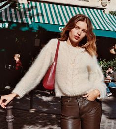 things french women don't wear French Style Clothing, French Chic Fashion, Steet Style, Over 60 Fashion, French Models, 60 Fashion