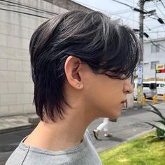 Credit: muya__taisei on insta Middle Part X Mullet, Middle Part Asian Men, Medium Mullet Haircut, Wolf Cut Asian Men, Asian Wolf Cut Men, Medium Mullet Mens, Asian Men Hairstyle Medium