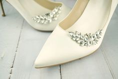 "Details: This listing is for 1 PAIR of Rhinestones clips ONLY.  Measurements approx 2\" x 2\" Silk Pump Shoes are available for purchase through this listing https://www.etsy.com/au/WhitejasmineBridal/listing/815005683/elegant-silk-satin-pump-wedding-shoes?utm_source=Copy&utm_medium=ListingManager&utm_campaign=Share&utm_term=so.lmsm&share_time=1633869585555" Juliet Cap, Cap Veil, Comb Veil, Drop Veil, Elegant Pumps, Tulle Veils, Wedding Crafts Diy, Rhinestone Shoes, Satin Pumps