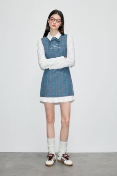 [ Up Academy ]

 Splicing Slim Short Dress

 Number: UQXQ0001

 ※모델 착용의 이너 셔츠는 부속되어 있지 않습니다. 

 




 상품 상세

 Color: Plaid / Gray

 Fabric: Polyester75% / Viscose25% 

 Season : 2024 S/S 







 사이즈표(cm) 

















 S 

 M 

 L 






 총길 

 74 

 75.5 

 77 






 흉상 

 82 

 86 

 90 






 어깨 폭 

 37 

 38 

 39 













 ※천의 특성에 따라서는 드물게 2-3 cm전후의 오차가 생기는 경우가 있습니다. 








 착용 모델

 STYLE: 175cm/45kg(S) Casual Workwear Dress With Fake Two-piece Design, Patchwork Mini Dress For Work, Casual Mini Length Fake Two-piece Dress, Casual Mini Dress With Fake Two-piece Detail, Patchwork Mini Dress For Workwear, Contrast Collar Dress, 90 Shoulder, Vintage College, Model Inspo