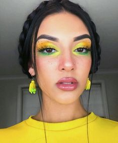 Lemon Eyes, Makeup You Need, Yellow Makeup, Peach Makeup, Make Up Videos, Bold Makeup, Creative Eye Makeup