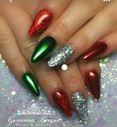 Glitter Chrome Nails, Christmas Nails Chrome, Chrome Christmas Nails, Chrome Christmas, Nail Art Noel, Chrome Nails Designs, Nails Chrome, Christmas Gel Nails, Colorful Nail