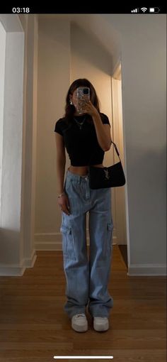 Turtle Neck Tee Outfit, Ellacore Outfits, Outfit Inspo Not Basic, Brent Faiyaz Concert Outfit Ideas, Black And White Flannel Outfit Aesthetic, How To Make Your Outfits Better, Bando Top Outfits, Clothing Athstetic, Minimalistic Aesthetic Outfits