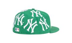 New York Yankees Box Logo New Era SU12023 Grunge Boy Style, Supreme New York, Custom Fitted Hats, Supreme Hat, Swag Hats, Streetwear Hats, Dope Hats, 59fifty Hats, Football Tops