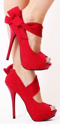 Women High Heels Photography Tattoo, Mode Shoes, Shoe Gallery, Red High Heels, High Heels Boots, Pumps Heels Stilettos, Combat Boot, Red High, Red Heels