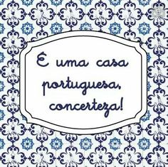 an ornate blue and white background with the words,'e uma causa notific