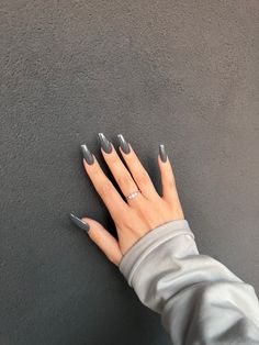 Nail Colors For Pale Skin, Maquillage On Fleek, February Nails, Gray Nails, Neutral Nails, Minimalist Nails, Chic Nails