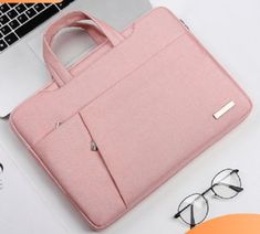 Cute Laptop Bags, Laptop Bag Case, Porta Notebook, Stylish School Bags, Laptop Pouch, My Style Bags, Diy Bags Patterns, Womens Designer Bags