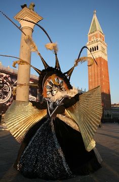 Venetian Costumes, Venice Carnival Costumes, Costume Carnaval, Venetian Carnival Masks, Carnival Of Venice, Venice Carnival, Venetian Masquerade, Masquerade Costumes, Venetian Masks