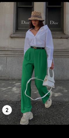 Vintage Forest, Color Blocking Outfits, Elegante Casual, Causual Outfits, Green Outfit, Green Pants, Colourful Outfits, New Style, Classy Outfits