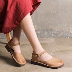 Flat Mary Jane Shoes, Glow Shoes, Cow Hide Shoes, Summer Leather Sandals, Zapatos Mary Jane, Mary Jane Shoes Flat, Genuine Leather Sandals, Linen Casual, Casual Flat Shoes