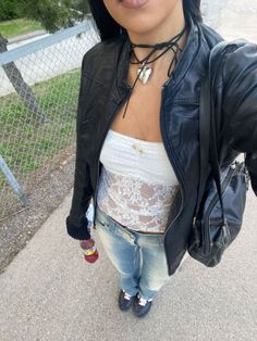 Model Off Duty Style 90s Fall, Faye Webster Concert Outfit, Mitski Concert Outfit, Model Off Duty Style 90s, Aesthetic Glossier, French Coquette, 2000s It Girl, Outfit Of The Day Summer, 2022 Summer Fashion