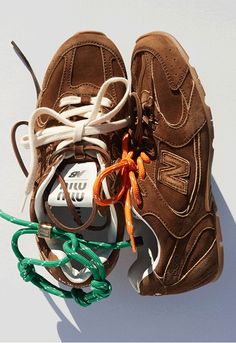 Street Mode, New Balance Trainers, Shoes Photo, Miu Miu Shoes, Shoe Inspo, Miuccia Prada, Aesthetic Shoes, New Balance Sneakers, Moda Vintage