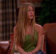 FRIENDS 2000s Layers Long Hair, Rachel Green Hair Extensions, Rachel Green Extensions, Jennifer Aniston 2000s Hair, 2000s Straight Layered Hair, Rachel Long Haircut, Rachel Long Layers, Long Rachel Green Hair, Jennifer Aniston Long Layered Hair