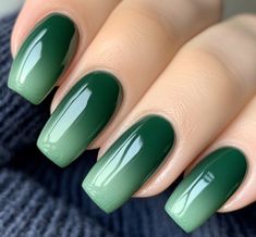 EMERALD AND SAGE OMBRE NAIL ART Green Ombre Square Nails, Red And Green Ombre Nails, Dark Green Ombre Nails, Nails Green Ombre, Ombre Green Nails, Green Tip Nails, Ombre Nail Art, Ombre Gel Nails