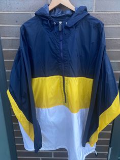 Vintage 1990s Nike Windbreaker Jacket - Size XXL (Length 33.5", Chest 28") - Great vintage condition (no holes/no stains) - Message for more information Follow our page for more vintage clothing drops! Nike Half Zip, Summer Sportswear, Half Zip Windbreaker, Nike Windbreaker Jacket, 90s Nike, Nike Windbreaker, Nike Vintage, Windbreaker Jacket, Half Zip