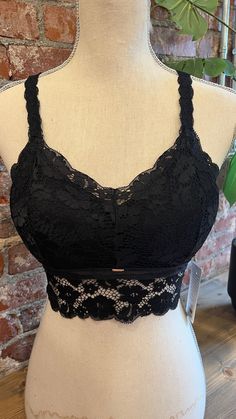 Ditch the underwire and slip into comfort with our Black Lace Jady K Bralette. This bralette provides support and comfort, making you forget about traditional underwire bras. Find your perfect fit with our detailed sizing guide.