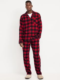 set includes pajama shirt and matching pants notched lapel long sleeves patch chest pocket full-button front elastic-waist pants relaxed fit through body model is approx.  6'1" and wears size m (32w)machine wash according to the care instruction label Mens Flannel Pajamas, Holiday Gifts For Men, Drawstring Waist Pants, Flannel Pajama Sets, Old Navy Men, Mens Flannel, Flannel Pajamas, Matching Pants, Sleepwear Sets