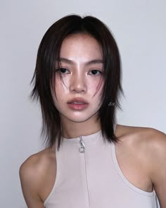 Layer Cut, Face Photography, Hair Images, Layered Cuts, Hair Designs, Hair Inspo, Straight Hairstyles, Hair Stylist, Hair Inspiration