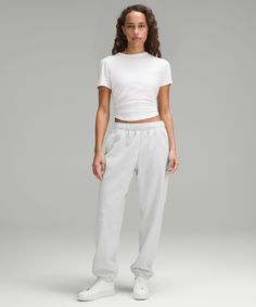 Serious about softness. These Scuba sweatpants are all about plush, fleecy fabric and sinking into a slouchy oversized fit. Designed for Casual. Oversized fit is exaggerated and feels extra roomy. Size up for a looser, baggier fit:30" inseam, intended to sit at ankle for heights of 5'5"-5'8". Hand pockets with hidden card sleeve. Cinch the interior drawcord to adjust your fit. Roll the waistband down to wear the drawcord on the outside. Lululemon Educator, Educator Outfits, Scuba Sweatpants, Lululemon Sweatpants, Joggers Lululemon, Women's Joggers, Oversized Joggers, Lululemon Joggers, Lululemon Outfits