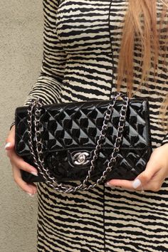 Louis Vuitton New, Chanel Handbags, New Items, Designer Handbags, Prada, Chanel, Louis Vuitton, Gucci