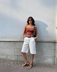 Brunch Outfits, Outfits To Try, Streetwear Outfit Ideas, Casual Work Outfits Women, Dress Better, Sweatsuit Set, Brunch Outfit, Eat Well, Denim Midi Skirt