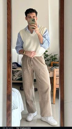 #menswear #menstyle #fashion #fashionista #style 170cm Men Outfit, Mens Preppy Fall Fashion, Men’s Trendy Fashion 2024, Aesthetic Outfit Men Winter, Old Money Looks Men, Latino Men Fashion, Clean Outfits Men, Business Casual Outfit Men, Outfits With Turtlenecks