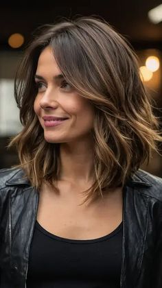 15 Shoulder Length Hair Cuts with Layers for Every Hair Type - TecArticles Shoulder Hair Length With Layers, Flattering Shoulder Length Hair, Shoulder Length Brown Hair Side Part, Haircuts For Midsize Women, Shoulder Length Hair Short Layers, Pretty Shoulder Length Hairstyles, Shoulder Length With Long Layers, Women’s Shoulder Length Hair, Layered Bob Medium Length