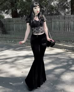 Goth Hot Weather Outfit, Lace Goth Outfit, Romantic Goth Summer Outfits, Goth Romantic Outfit, Summer Goth Outfits Casual, Long Skirt Goth Outfit, Witch Goth Outfits, Goth Date Night Outfit, Trad Goth Outfit Ideas