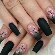 Black Nails With Flowers, Nagel Tips, Nail Patterns, Oval Nails