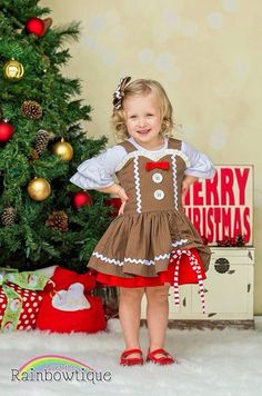 Gingerbread dress Childrens Christmas Outfits, Gingerbread Party, Girl Apron, Christmas Musical, Girls Christmas Outfits, Elf Clothes, Christmas Gingerbread House, Christmas Aprons