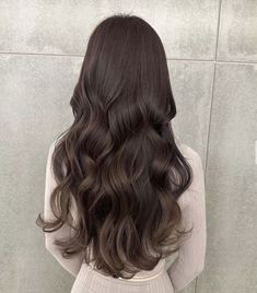 Light Brown Hair Full Color, Brown Wavy Hair, Korean Hair Color, Brown Hair Looks, Hair Inspiration Color, Hair Inspo Color, Dark Brown Hair