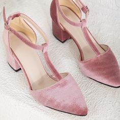 Crafted from high-quality rose velvet, these Bride Shoes are stylish and comfortable. The sleek design of the above strap provides a secure fit, while the chic light pink velvet color adds a touch of simplicity and chicness to any outfit. Velvet. To protect your shoes from dampness, apply a waterproof spray when they're new. For cleaning, use a mild soap solution and wipe the surface with a damp cloth that has been wrung out. Pink Low Heels, Waterproof Spray, Unique Wedding Shoes, Pink Wedding Shoes, Light Pink Wedding, Stocking Fillers For Him, Rose Velvet, Fall Wardrobe Essentials, Stocking Fillers For Her