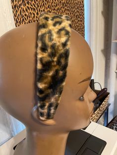 Spotted style. Brown/tan leopard cheetah faux Fur  1.7 inches wide Headband. Will comfortably fit all women's and teens head sizes. Will ship worldwide. Headband Aesthetic, Faux Fur Headband, Leopard Print Headband, Fur Headband, Wide Headband, Turbans, Hair Accessories Headbands, Leopard Print, Faux Fur