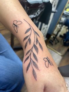 Tattoo inspiration 🌥 James Tattoo, My Tattoo, Piercing Ideas, Tattoo Inspo, Inspirational Tattoos, Tattoo Artist, Fish Tattoos, I Tattoo, Jesus Fish Tattoo