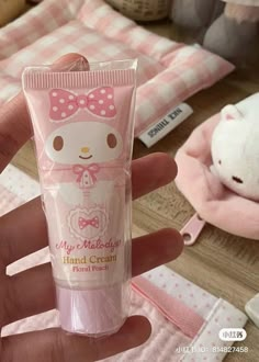 Friends Cartoon, Cartoon Kawaii, Aesthetic Preppy, Peach Aesthetic, Hello Kitty And Friends, Fancy Makeup, Pretty Skin Care, Bath And Body Care